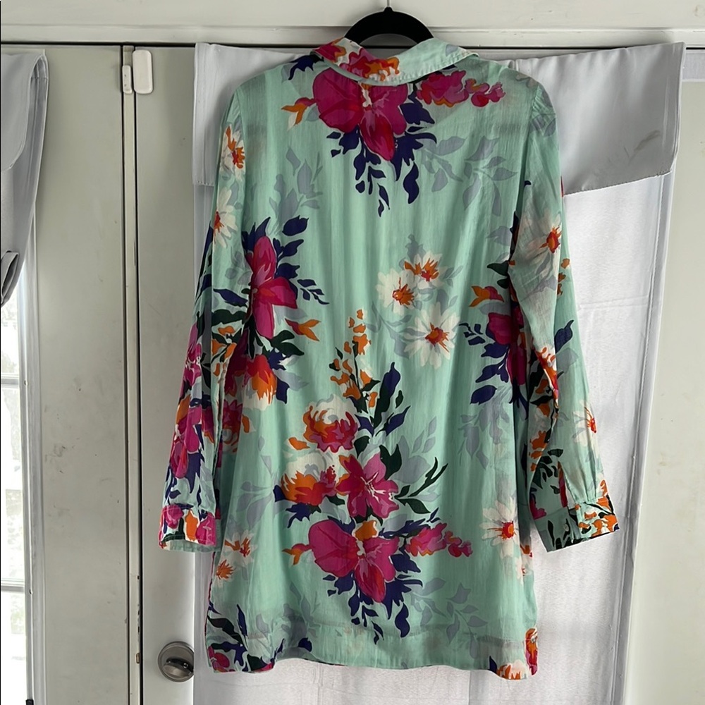 Soft Surroundings Aqua Lily 3/4 Sleeve Large Button Down Shirt - Picture 5 of 10